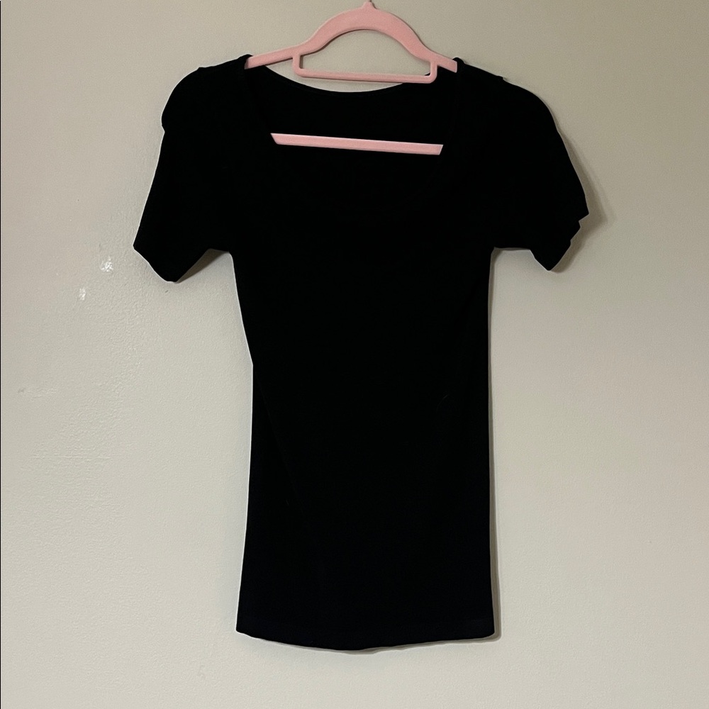 Women’s Black Short Sleeve Scoop Neck Tee